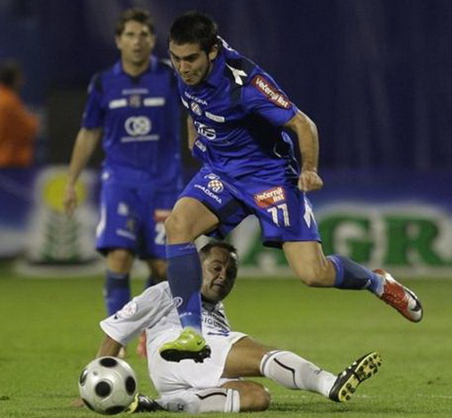 morales vs abuelo Pedro Morales eludiendo la marca agresiva de un anciano (?)